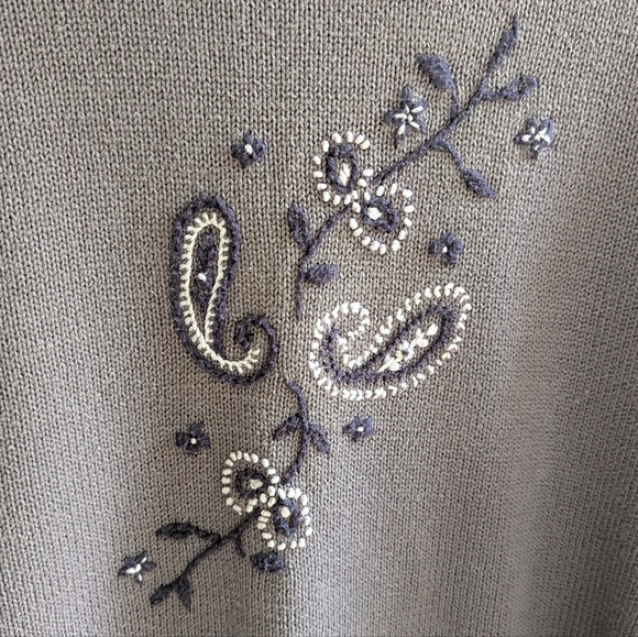 🪻 Vintage - Lilac embroidered sweater - Picture 3 of 6